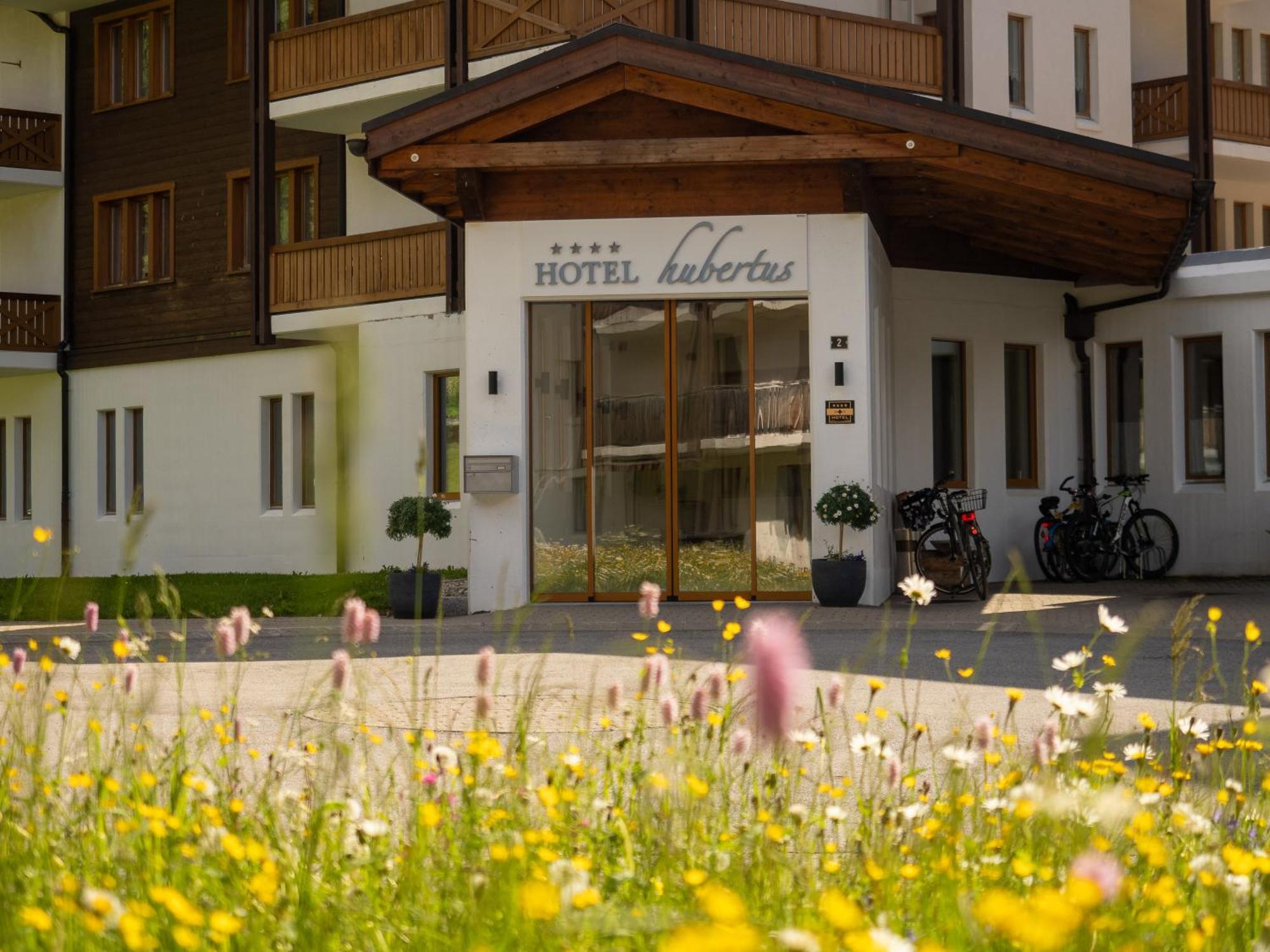 Hotel Hubertus Obergesteln Exterior foto