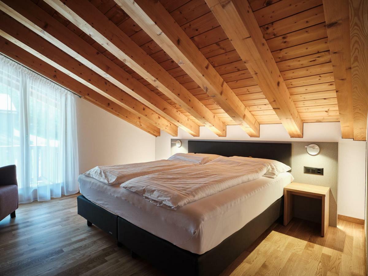 Hotel Hubertus Obergesteln Habitación foto